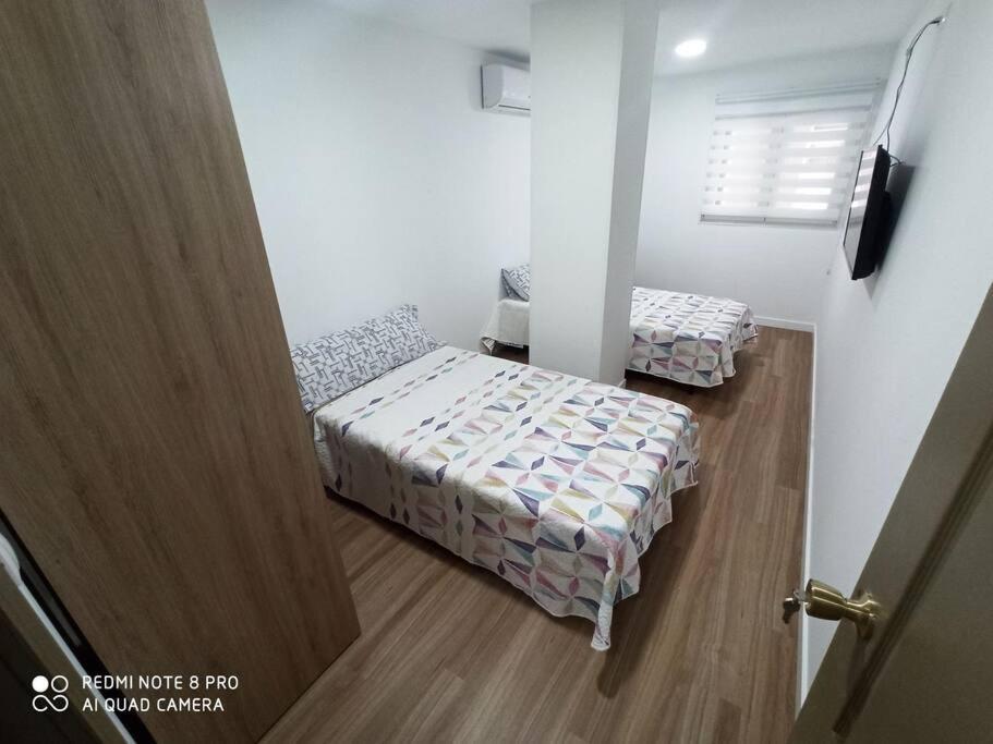 Apartamento Vacacional Apartman Torrevieja Kültér fotó